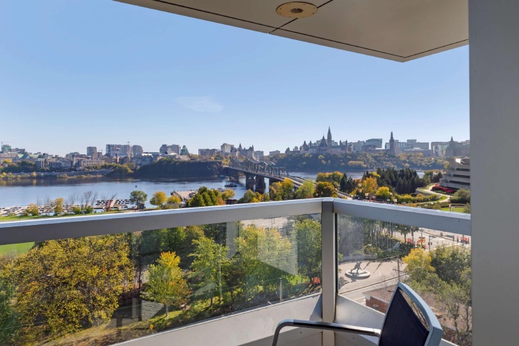 Standard Quadruple room with balcony and with river view