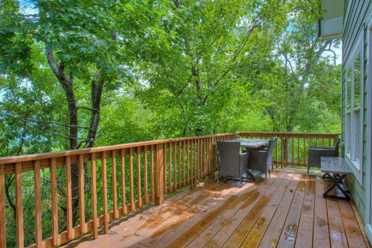 5504 Turtle Cove Community Pool