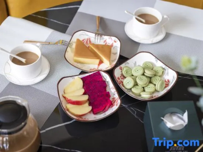 Yijia Hotel