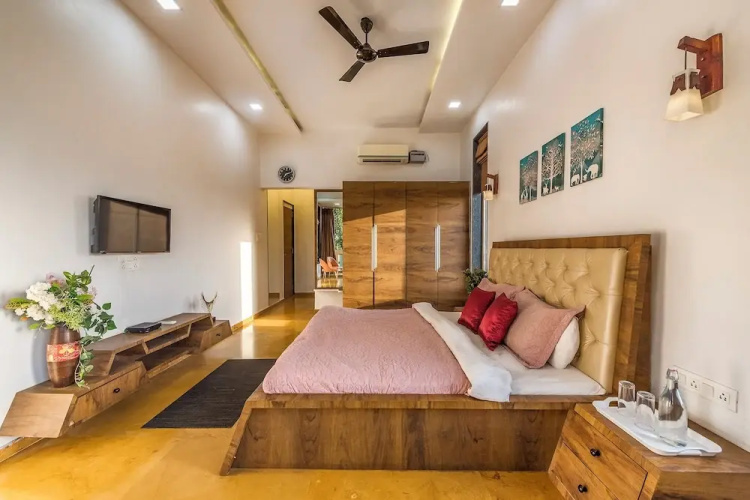 Cosmicstays Luxe Oasis Pool & Bar Villa
