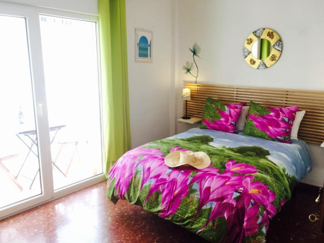 Apartment with balcony and with sea view