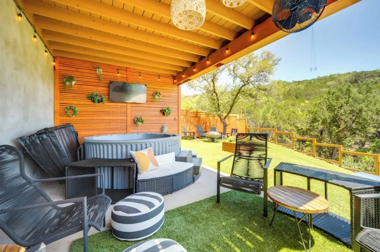 3 Bedrooms Cottage with balcony