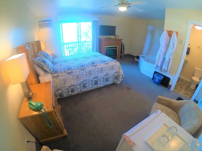 Deluxe Double room with balcony and with lake view