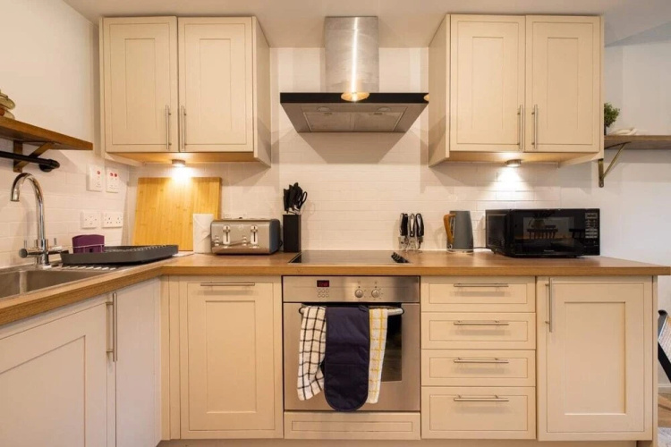 The Lambeth Flat - Modern 2bdr Flat With Parking and Terrace