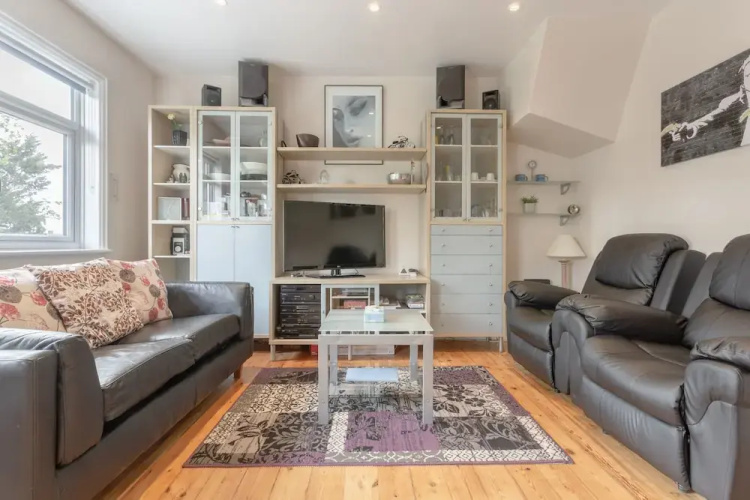 Spacious 2 Bedroom Flat in Acton