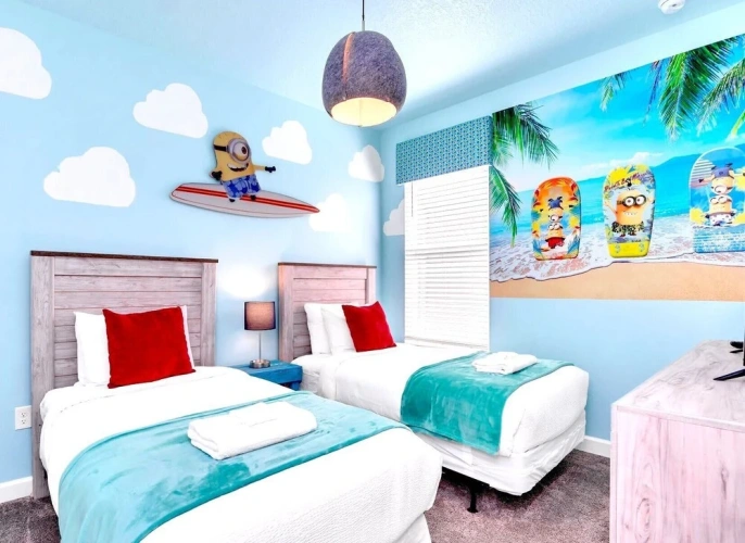 5 Bedrooms Villa