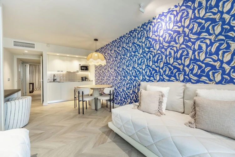 1 Bedroom Apartment with balcony