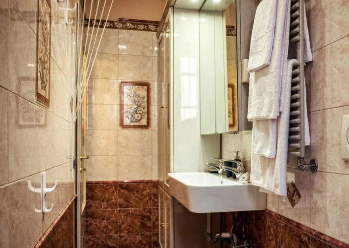 Colorful, Cute, Refined Flat in San Pietro's Area