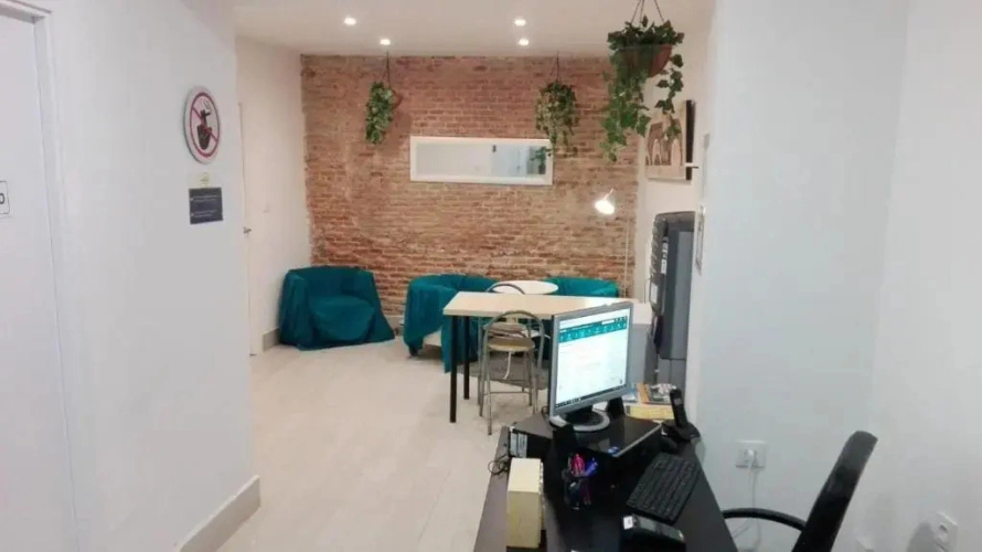 Grupo Rh - Hostel