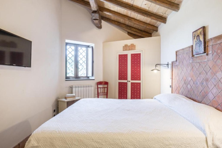 2 Bedrooms Villa