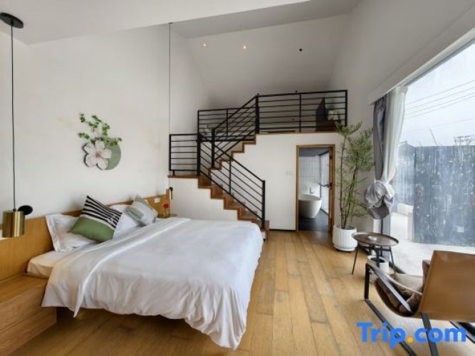 Quadruple Suite