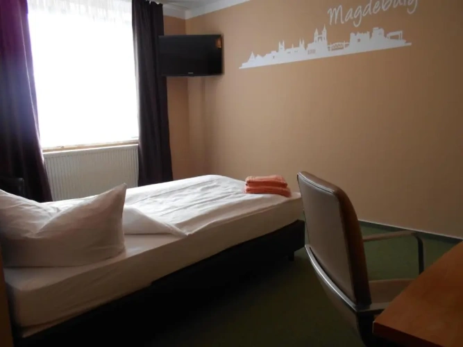 Standard Single room