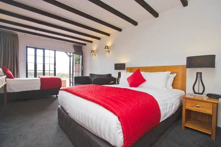 Knights Inn