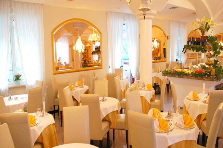Grand Hotel Playa photo 32