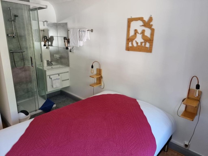 2 Bedrooms Sextuple Suite