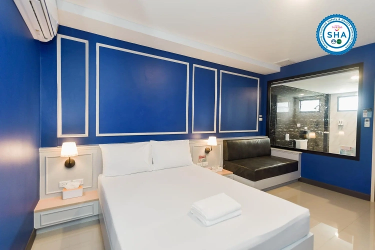 Superior Double room with city view