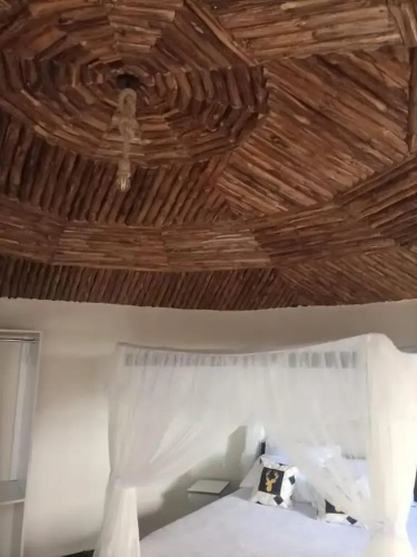 Oloirien Hotel & Resort
