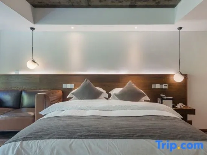 Standard room with balcony and with view