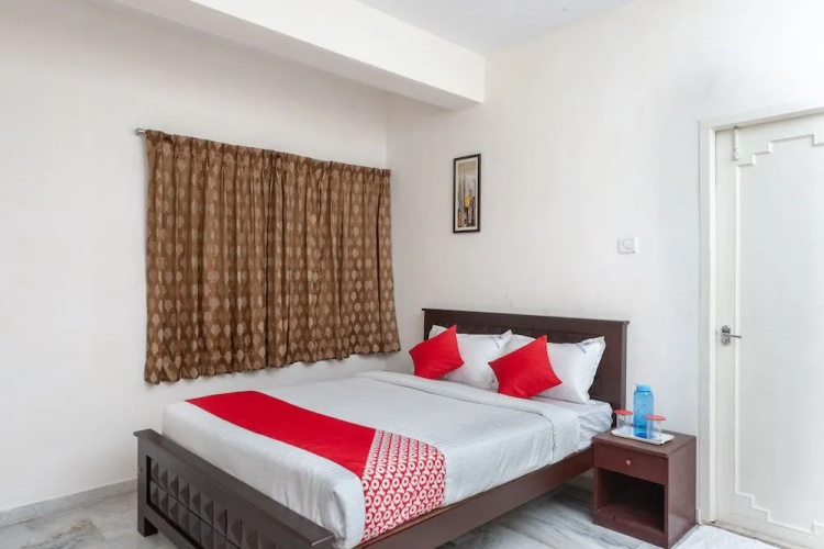 OYO 24168 Amrita Inn