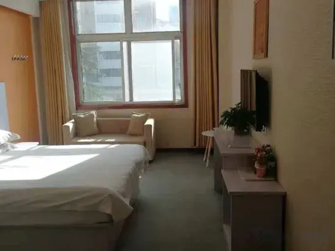 Qixian Lafeng Theme Hotel