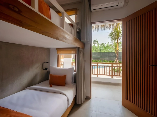 Roomates Hostel Canggu By Ini Vie Hospitality