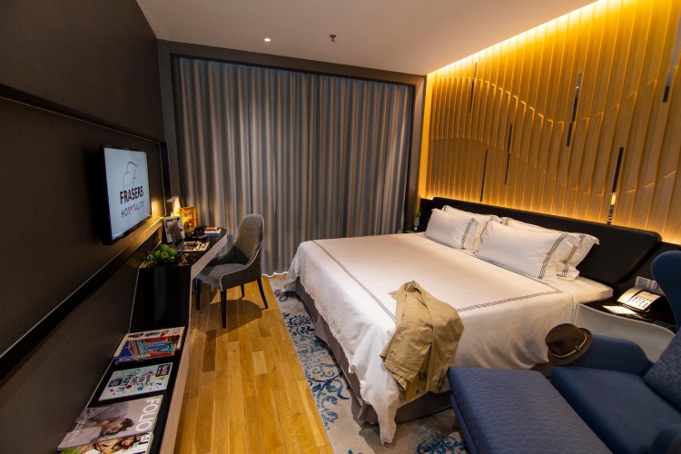 Deluxe Studio