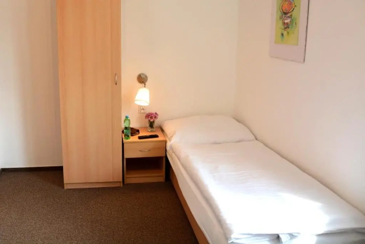 Classic Single room with view
