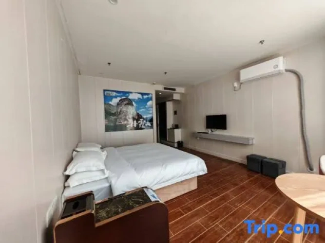Quadruple Suite