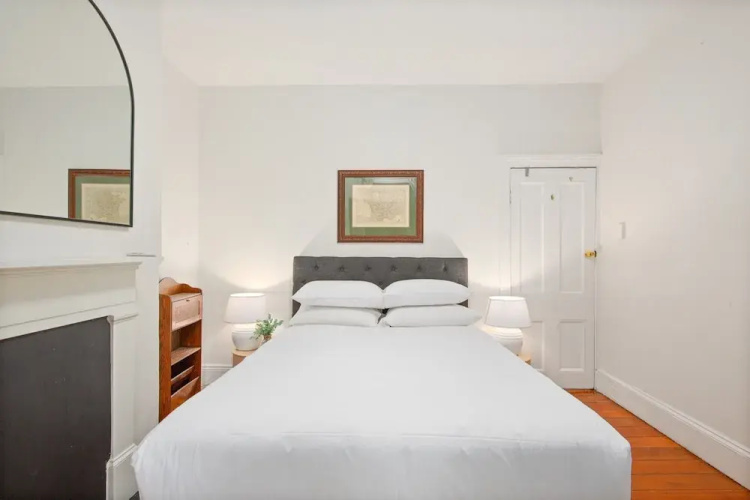 Stylish 2-bed House With Private Courtyard