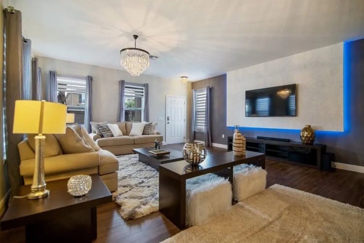 6BR 5BA Solterra Pool Home