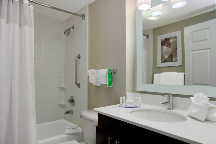 2 Bedrooms Suite
