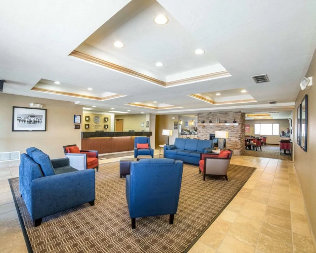 Super 8 Casper East