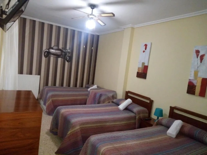Standard Triple room