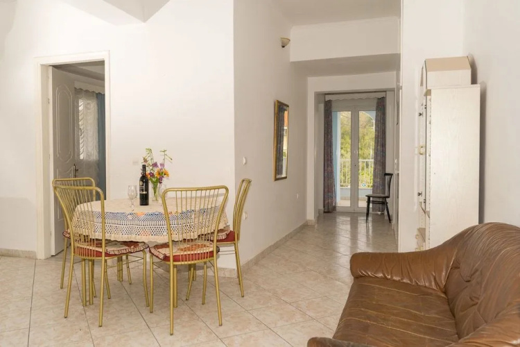 Anna Studios & Apartments