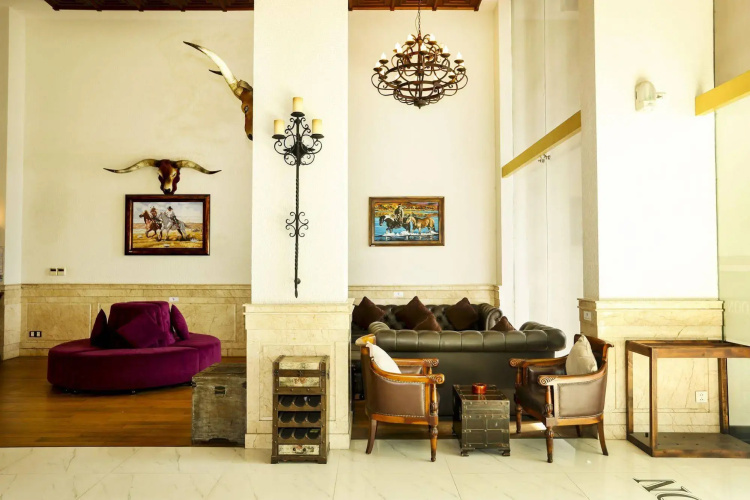 Seventeen Saloon Hotel