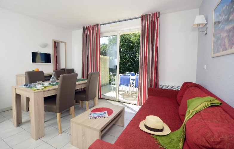 2 Bedrooms Apartment with balcony
