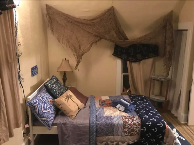 Laid Back Manor