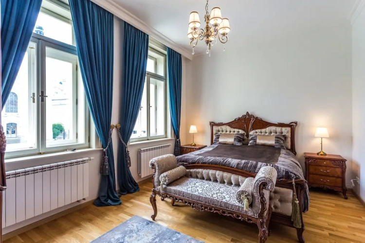 1 Bedroom Luxury Apartment with river view