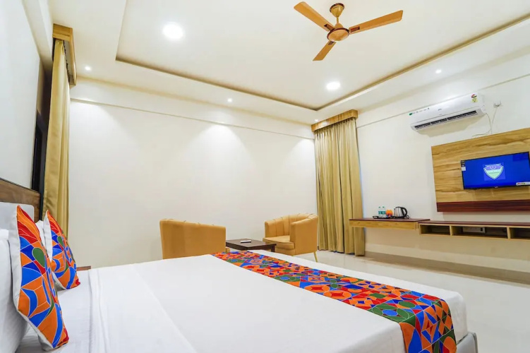 Fabhotel Easy Nest