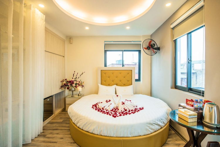 Golden hotel