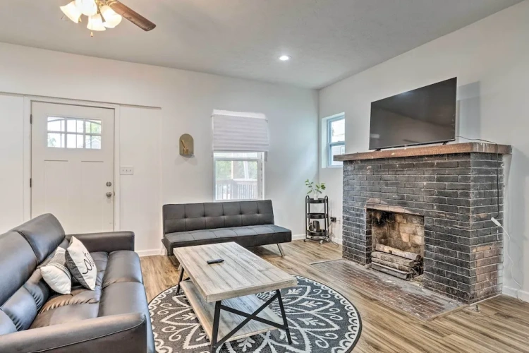 3 Bedrooms Cottage