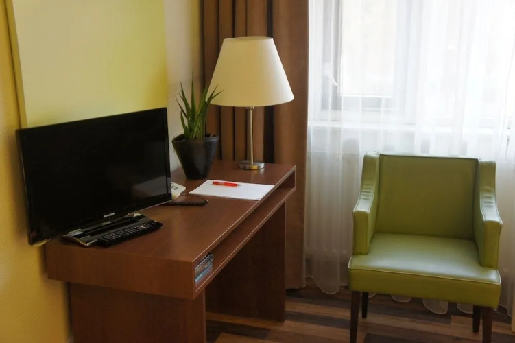 50/50 Hotel Belmont