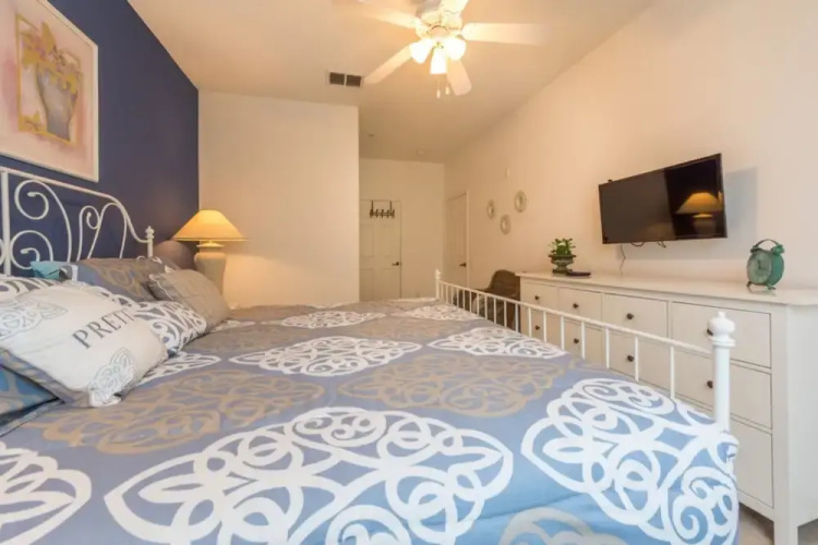 Windsor Palms 2301 - 203