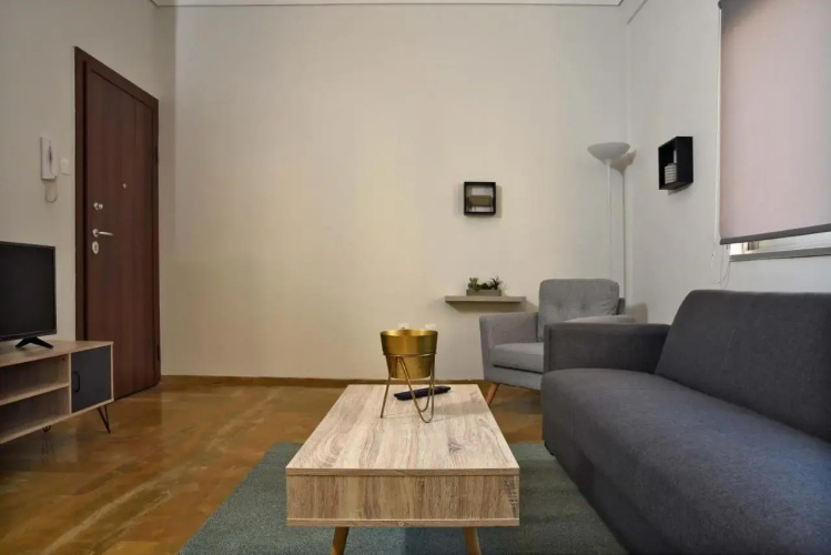 Delmare Aristotelous 7