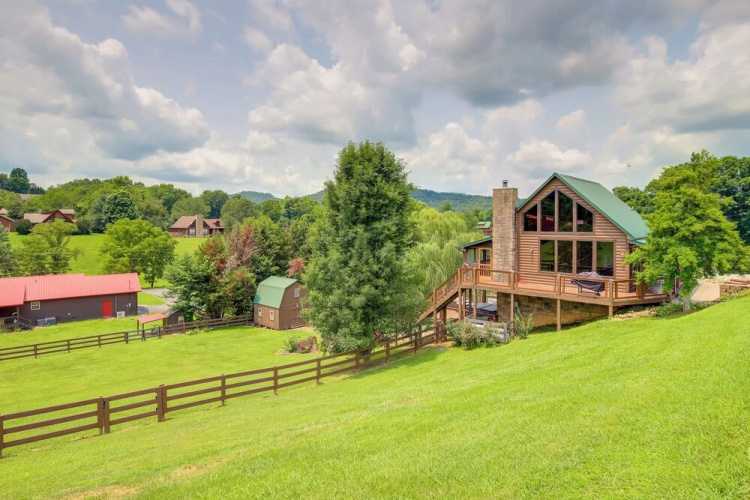 Views, Fire Pit + Game Room: Smoky Mountain Cabin