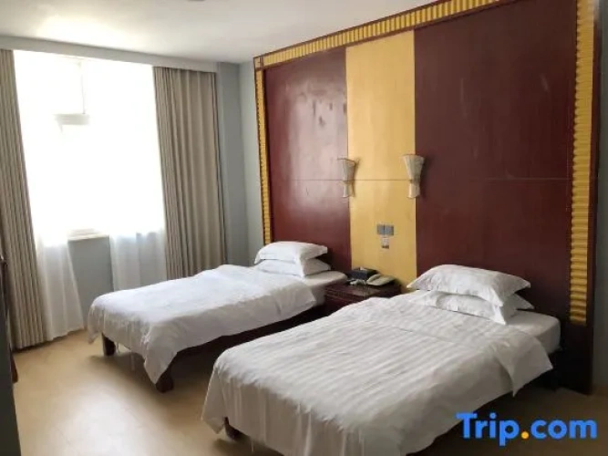 Deluxe Twin Suite