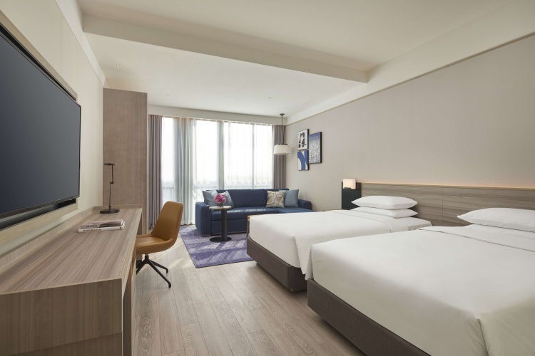 Standard Twin room with garden view