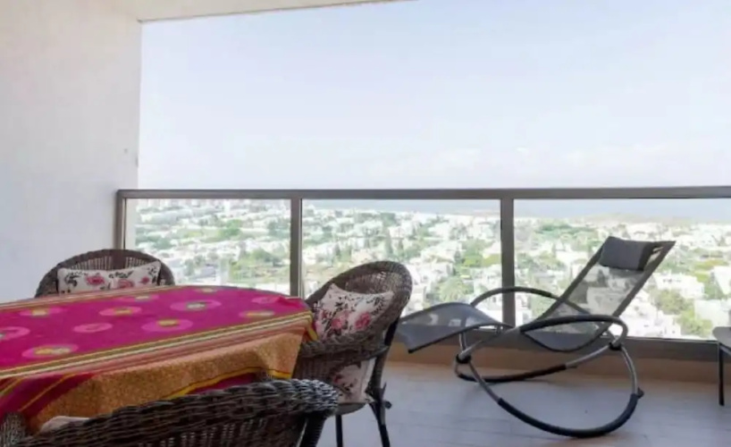 Modern Apartment With Sea View
