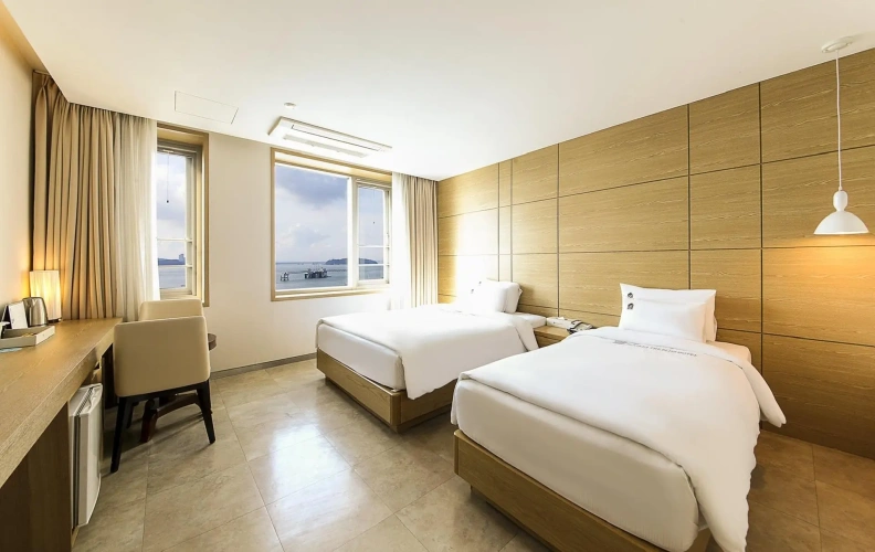 Deluxe Twin room with ocean view