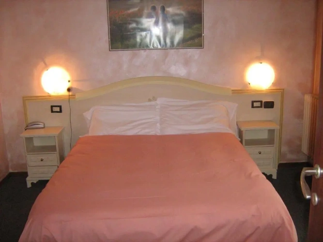 Standard Double room with lake view